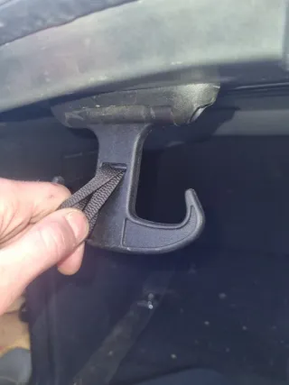  Крючок для одежды Audi A6 C6 (S6,RS6) Арт 106601536, вид 1