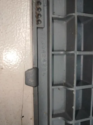 7700424286 Крышка инструментального ящика Renault Scenic 1 Арт 125-130, вид 3