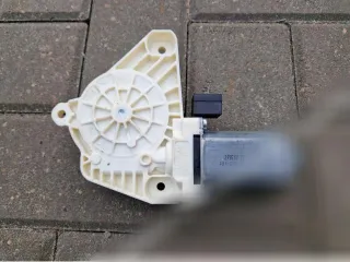80A959811 Моторчик стеклоподъемника задний правый Audi Q5 2 Арт 174540687, вид 2