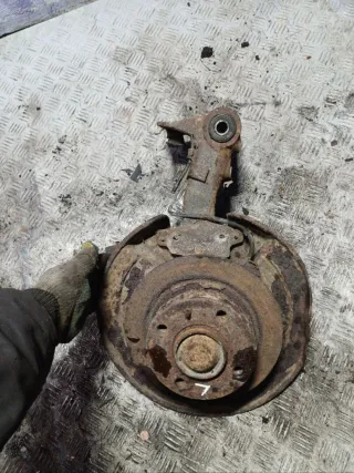  Кулак задний левый Citroen Xantia Арт 107349805, вид 1