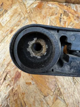  Щеткодержатель задний Mazda 3 BK Арт 107414621, вид 4