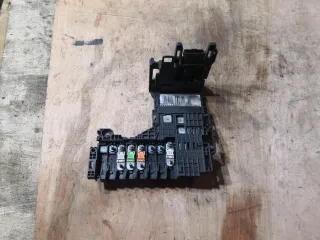 6500JE,9665878080,9665878180,9665878280,9665878380,9800223580,9805119280,9666851480,9805119580,9800223680,9805119780 Блок управления аккумулятором (АКБ) Citroen C4 2 Арт 15504_1, вид 3