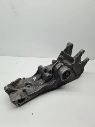 06B903143N Кронштейн генератора Audi A6 C5 (S6,RS6) Арт 21397, вид 1