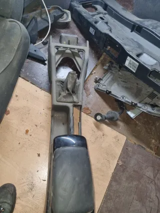 9626224977 Подлокотник Citroen Xantia Арт 107535178, вид 1