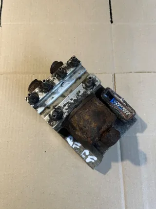  Блок АБС (ABS) Mazda 626 GF Арт 107609490, вид 1