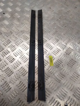  Молдинг стекла двери задней правой внутренний BMW 3 E36 Арт 06651, вид 1