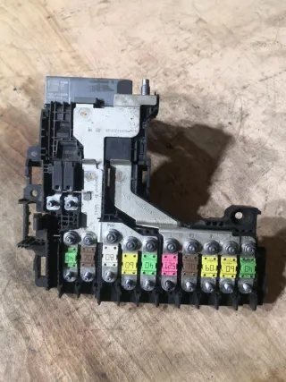 6500JE,9665878080,9665878180,9665878280,9665878380,9800223580,9805119280,9666851480,9805119580,9800223680,9805119780 Блок управления аккумулятором (АКБ) Citroen C4 2 Арт 15551, вид 1