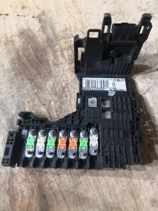 6500JE,9665878080,9665878180,9665878280,9665878380,9800223580,9805119280,9666851480,9805119580,9800223680,9805119780 Блок управления аккумулятором (АКБ) Citroen C4 2 Арт 15551, вид 2