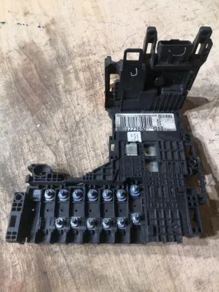 6500JE,9665878080,9665878180,9665878280,9665878380,9800223580,9805119280,9666851480,9805119580,9800223680,9805119780 Блок управления аккумулятором (АКБ) Citroen DS5 Арт 15549_1, вид 2