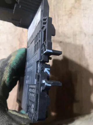 6500JE,9665878080,9665878180,9665878280,9665878380,9800223580,9805119280,9666851480,9805119580,9800223680,9805119780 Блок управления аккумулятором (АКБ) Citroen C4 2 Арт 15545, вид 4