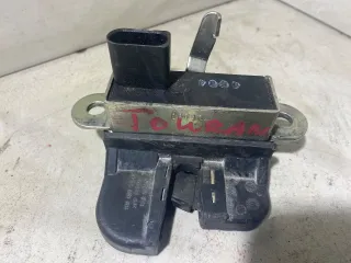  Замок крышки багажника Volkswagen Touran 1 Арт 107690342, вид 1