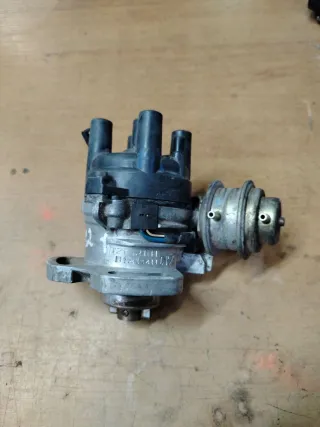  Распределитель зажигания (трамблер) Mazda 121 2 1.3л Арт 107793363, вид 1