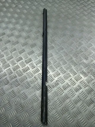  Молдинг стекла двери задней правой внутренний Opel Astra H Арт 107809574, вид 2