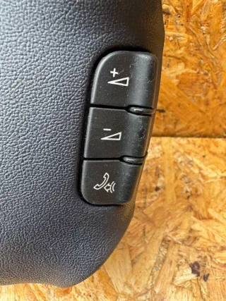 8P0880201G Подушка безопасности водителя Audi A6 C5 (S6,RS6) Арт 107829422, вид 3