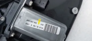 4M0837095, 4M0837003 Доводчик двери Bentley Bentayga Арт SZ64559, вид 5