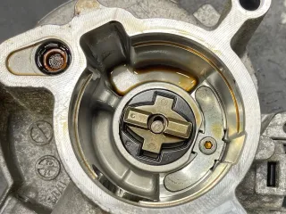 06L145100F Насос вакуумный Audi Q5 1 2.0л TFSI Арт V2397, вид 9