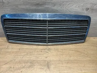2108880023 Решетка радиатора Mercedes E W210 Арт 21026140123, вид 1
