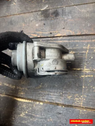 038128063G Дроссельная заслонка Audi A3 8L 1.9л TDI Арт 52412150, вид 2