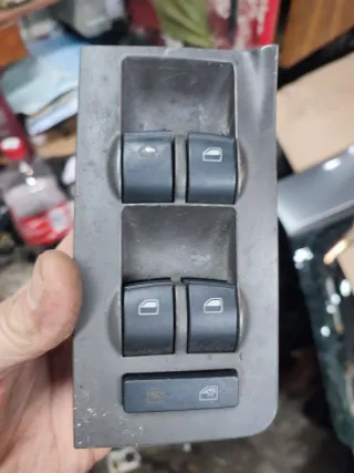  Кнопка стеклоподъемника переднего левого Audi A6 C5 (S6,RS6) Арт 007793, вид 1