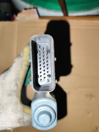 101431202 Моторчик стеклоподъемника передний правый Seat Toledo 2 Арт 0000392, вид 3