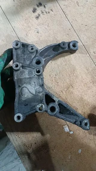 97BB3K738AE Кронштейн гидроусилителя Ford Mondeo 2 Арт 108156311, вид 2