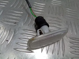 4B0949127 Повторитель передний левый Audi A6 C5 (S6,RS6) Арт 108276579, вид 3