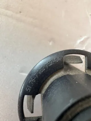 7183752, 51767348121, 7348121 Отбойник капота (демпфер) BMW 5 F10/F11/GT F07 Арт BMW31816, вид 2