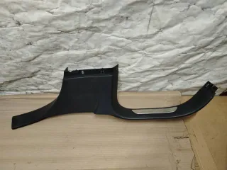 7P5853370H82V Накладка на порог внутренняя задняя правая Porsche Cayenne 958 Арт 2864.A793, вид 1
