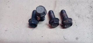  Болт суппорта Mazda Xedos 6 Арт 4630, вид 1