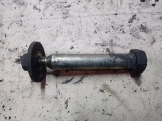  Болт Mazda 626 GE Арт 7064, вид 1