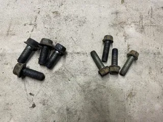  Болт суппорта Mazda 626 GE Арт 8761, вид 1