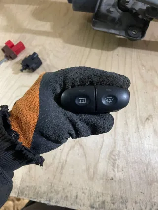  Кнопка подогрева лобового стекла Ford Mondeo 2 Арт 108859781, вид 1