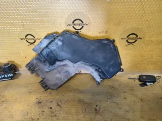 4F1837576A Крышка блока предохранителей Audi A6 C6 (S6,RS6) Арт 108943014, вид 3