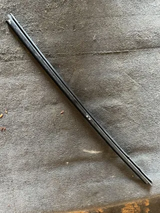  Молдинг стекла двери передней правой внутренний Ford Mondeo 2 Арт 108972306, вид 1