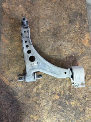 84376572 Рычаг передний правый Chevrolet Malibu 9 restailing Арт 109102638, вид 1