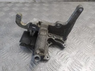 av6q9b470bb Кронштейн впускного коллектора Ford Focus 3 1.6л T1DB Арт 83630, вид 6