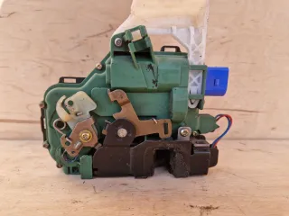 3B1837015 Замок двери передней левой Volkswagen Lupo Арт 109127858, вид 1