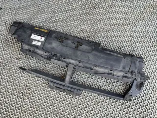  Накладка панели крепления облицовки (телевизора) Peugeot 308 2 Арт 109289465, вид 1