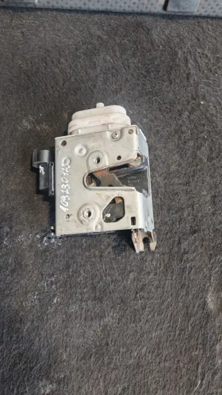 8L1837015A Замок двери передней левой Audi A3 8L Арт 109290123, вид 1