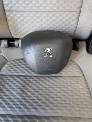  Подушка безопасности водителя Peugeot 308 2 Арт 109293562, вид 1