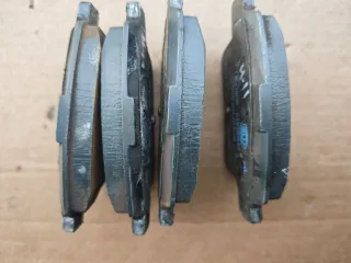 HELLA Тормозные колодки задние Citroen C4 Picasso 1 Арт 109347058, вид 1