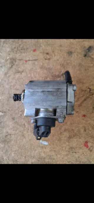 06D127026H Насос топливный Audi A4 B6 2.0л Арт 109481145, вид 1