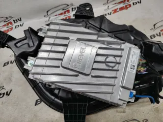 LC5T-18T806-BG Усилитель музыкальный Lincoln Aviator 2 Арт 25111, вид 1