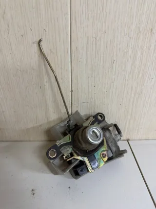  Кнопка открытия багажника Audi A4 B5 Арт 110650201, вид 1