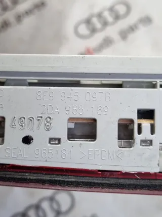 8E9945097B Дополнительный фонарь (Стоп-сигнал) Audi A4 B7 Арт 110663028, вид 4