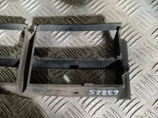 8235673 Заглушка (решетка) в бампер передний BMW 5 E39 Арт 63825, вид 6