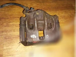  Суппорт передний правый Peugeot 406 Арт 145608738, вид 1