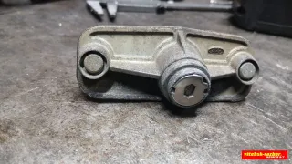 UR202803A Личинка замка багажника Ford Mondeo 3 Арт 57991817, вид 2
