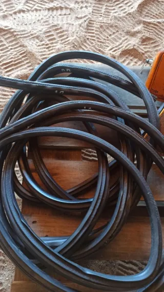  Уплотнитель двери передней правой Volvo 440 Арт 111061397, вид 1
