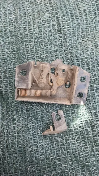  Замок капота Ford Mondeo 1 Арт 111118544, вид 2
